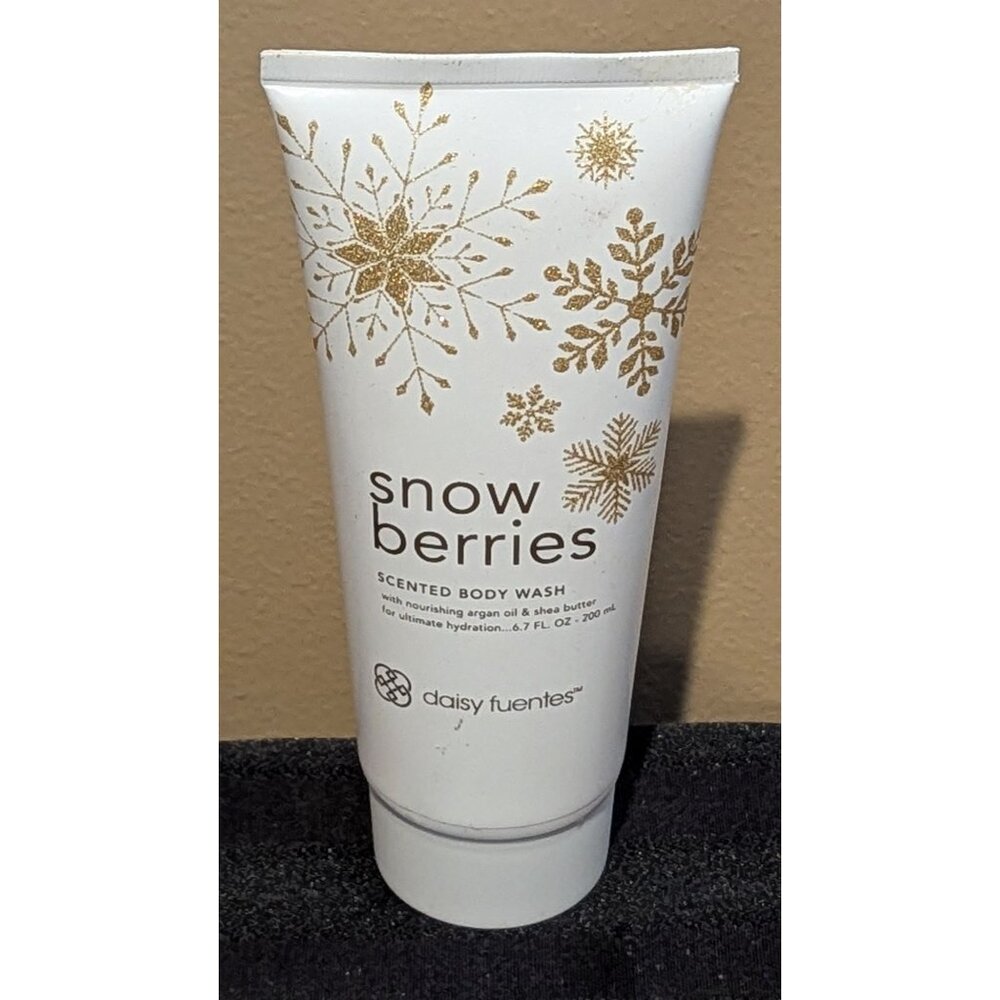 Daisy Fuentes Snow Berries Scented Body Wash 6.7 Fl Oz With Argan Oil & Shea But